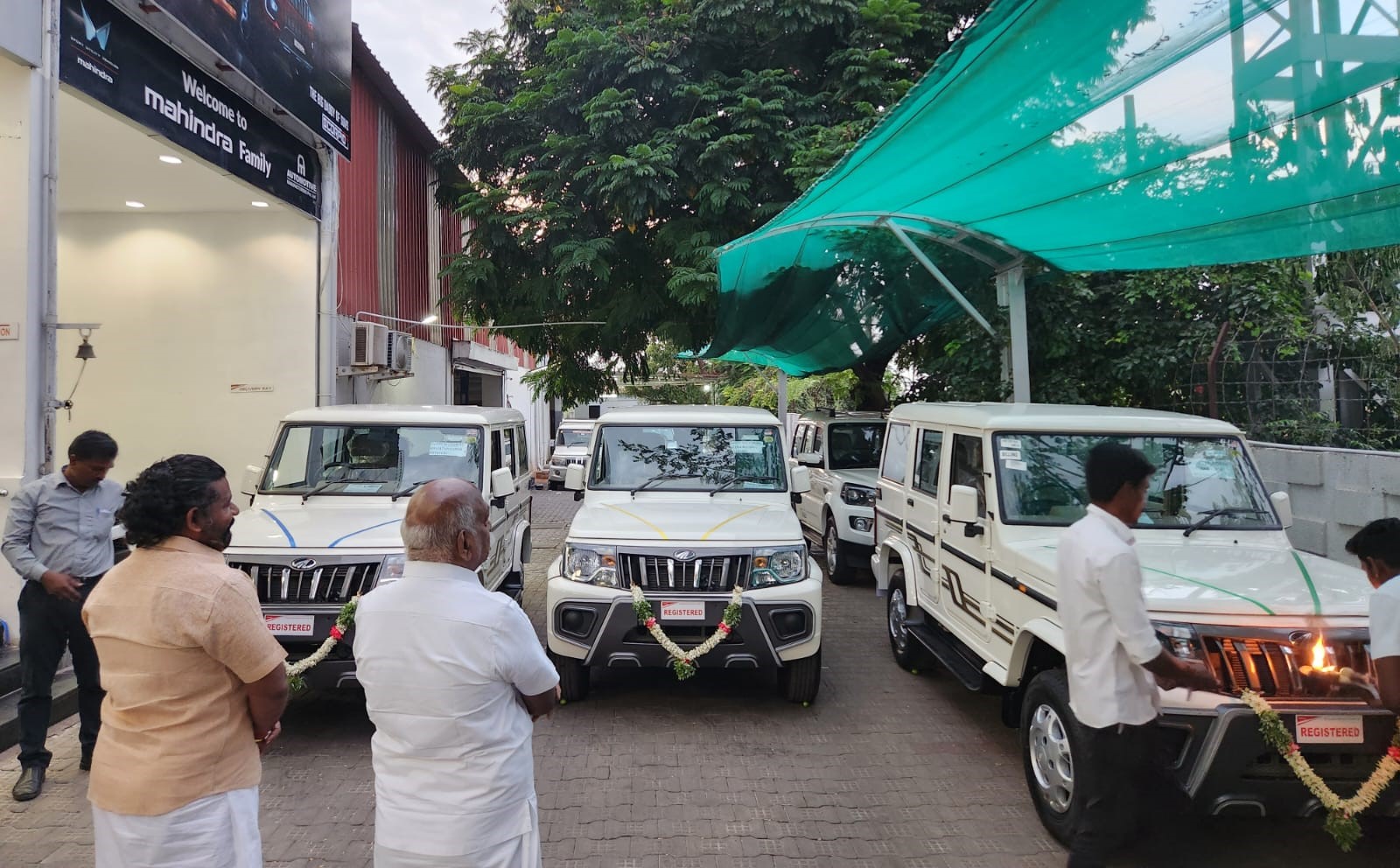 Multiple Mahindra Bolero cars delivered in Madurai through car loan from Sakthi Associates – Car Loan Madurai